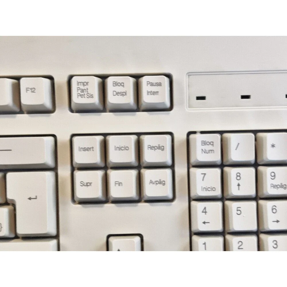 VTG Keytronic Model E05366SPPS2-C Wired PS/2 Spanish Keyboard USB Adapter WORKS